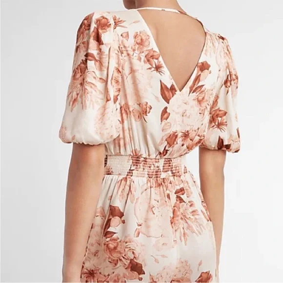 Express Floral Print Romper in Cream and Blush Pink - Size XS - Picture 4 of 8